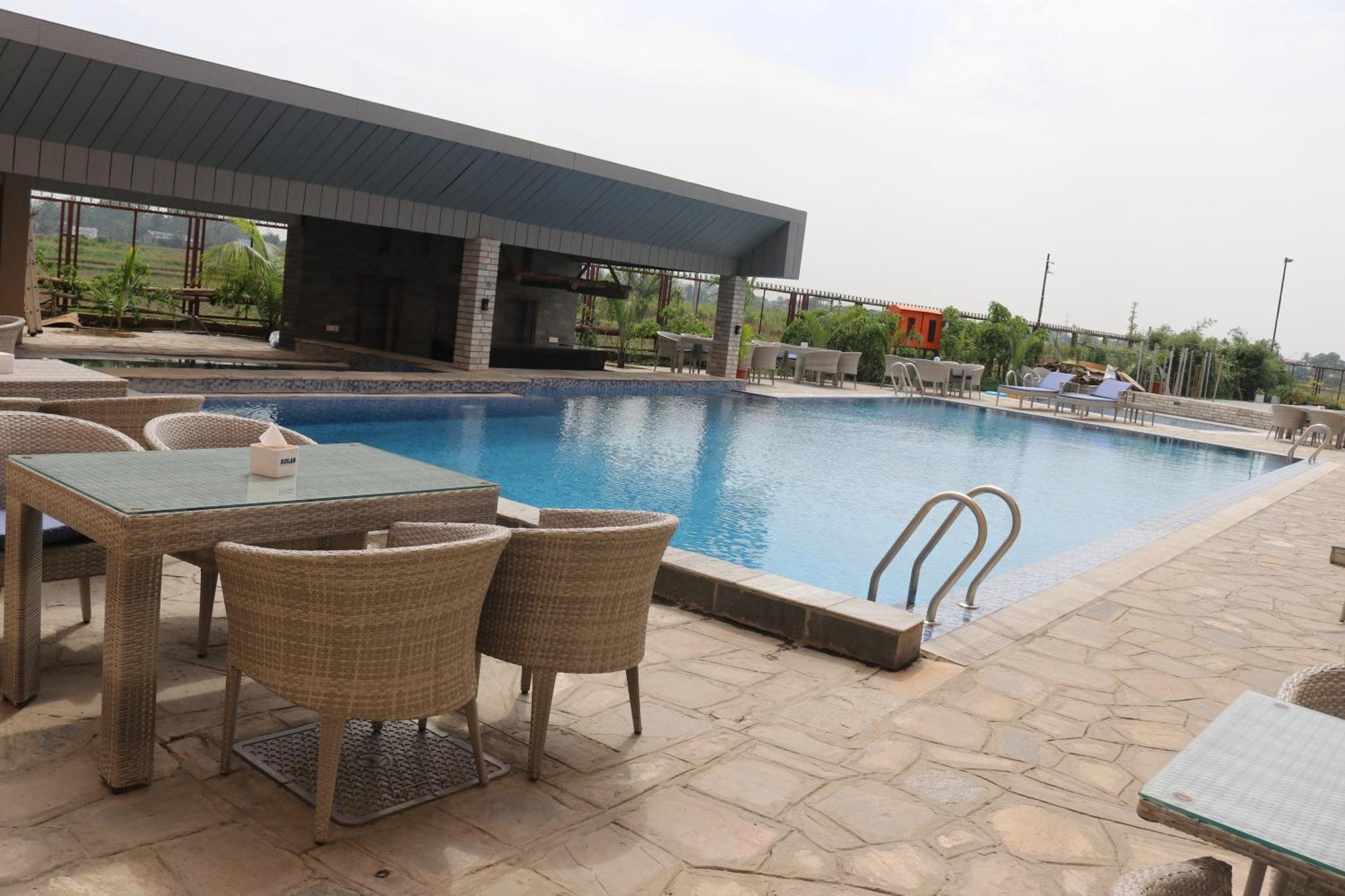 Galaxy Garden Resort Bharatpur  Exteriör bild