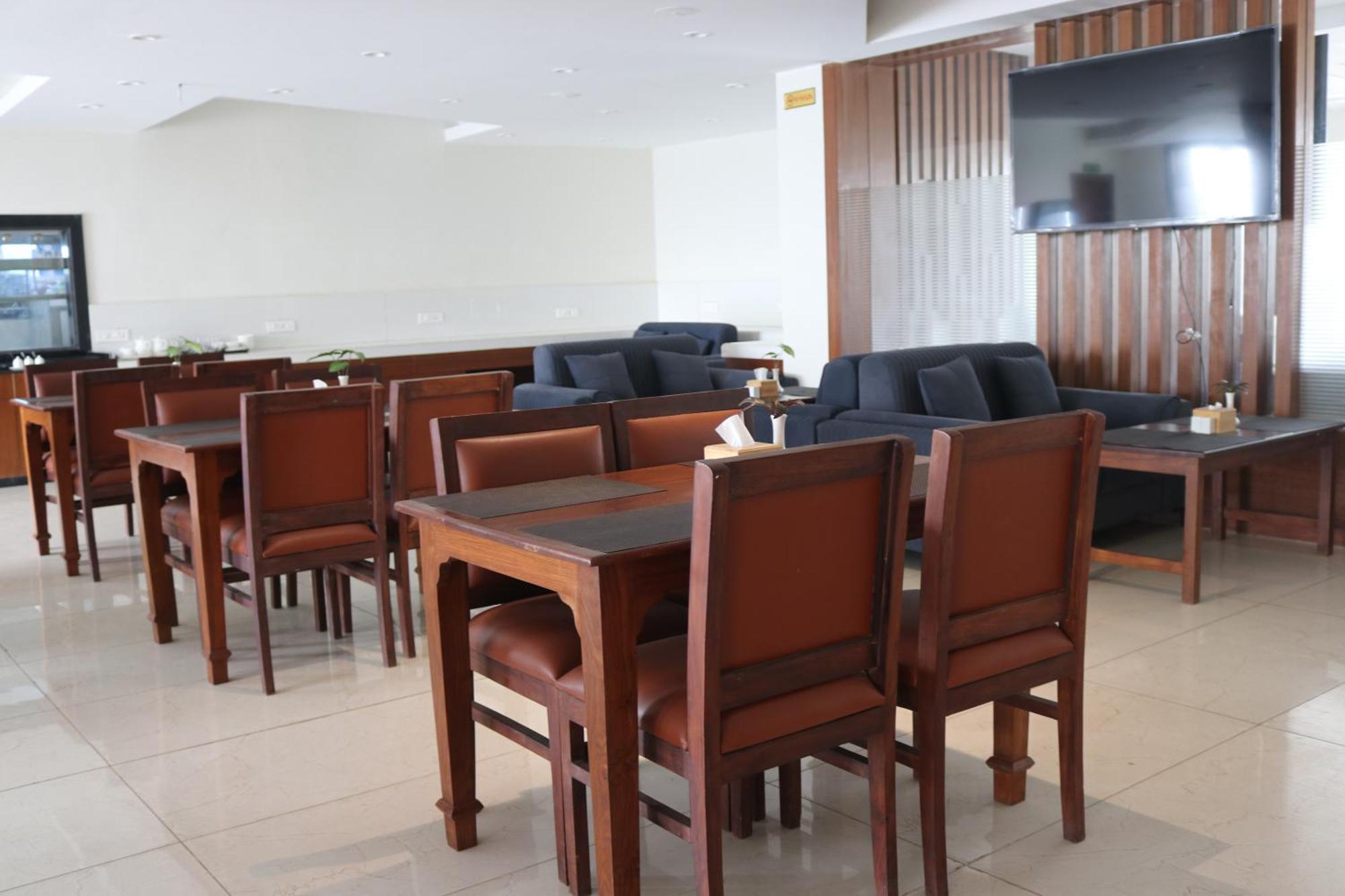 Galaxy Garden Resort Bharatpur  Exteriör bild